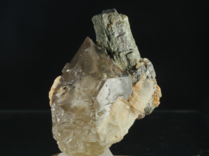 Kwarc dymny, turmalin arbuzowy ( ang. Quartz)