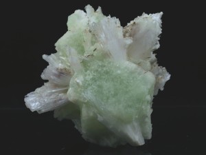 Fluoroapofyllit, skolecyt (ang. Fluorapophyllite, scolecite)
