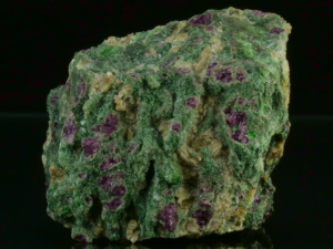 Pirop (ang. Pirope)