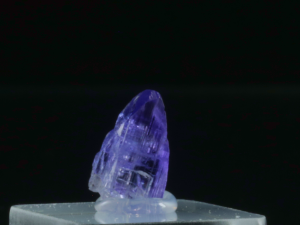 Tanzanit ( ang. Tanzanite)