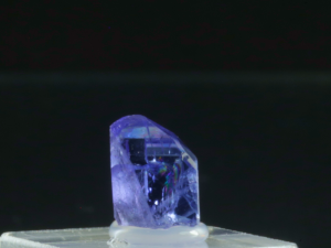 Tanzanit ( ang. Tanzanite)