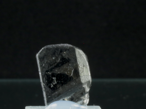Ferrocolumbit (ang. Ferrocolumbite)