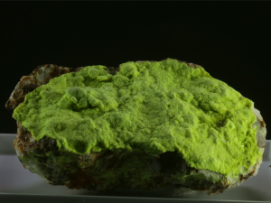 Autunit (ang. Autunite)