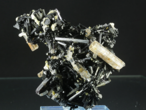 Goszenit-odm.berylu (ang. Goshenite)