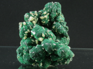 Malachit, cerusyt (ang. Malachite, cerussite)