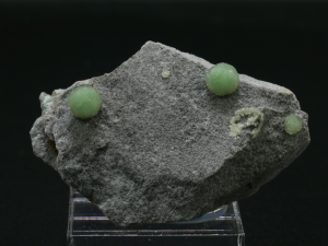 Wavellit (ang. Wavellite)