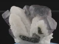 Fluoryt na kwarcu mlecznym z Chin