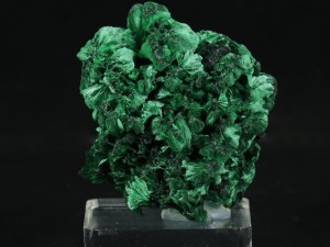 Malachit krytaliczny (ang. Malachite)