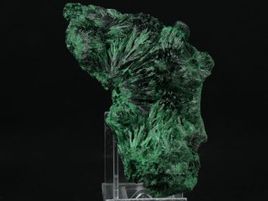 Malachit krytaliczny (ang. Malachite)