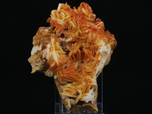 Wanadynit (ang. Vanadinite)