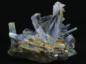 Cyanit (ang. Cyanite)