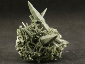 Kwarc z chlorytem ( ang. Quartz and chlorite)