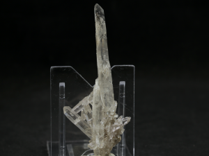 Kwarc z bituminami (asfalt) (ang. Quartz, asphalt)