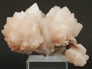 Kwarc różowy ( ang. Quartz)