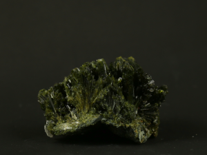 Epidot (ang. Epidote)