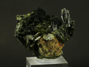 Epidot (ang. Epidote)