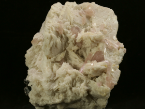 Turmalin  rubelit (ang. Tourmaline -rubelite))