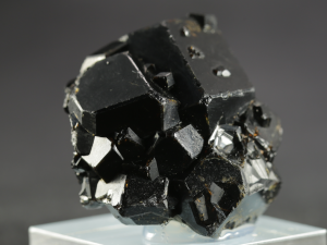 Granat andradyt (ang. Andradite)