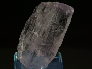 Kunzyt (ang. Kunzite)