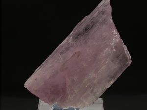 Kunzyt (ang. Kunzite)