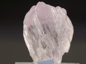 Kunzyt (ang. Kunzite)