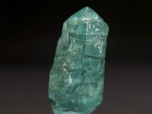 Apatyt (ang. Apatite)