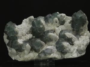 Fluoryt, kwarc (ang. Fluorite,  Quartz)