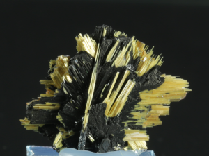 Rutyl (ang. Rutile)