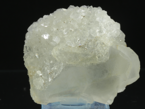 Apofyllit, kalcyt (ang. Aphofylite)