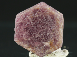 Korund  -rubin (ang. Corundum)