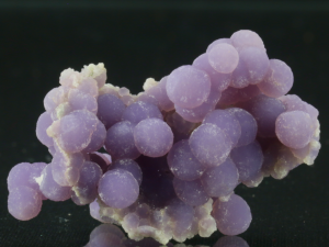 Ametyst gronowy (ang. Grape amethyst)