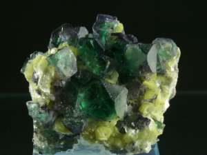 Fluoryt   (ang. Fluorite)