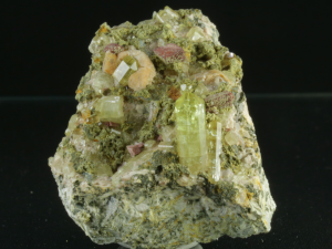 Apatyt (ang. Apatite)