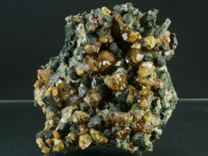 Granat andradyt (ang. Andradite)