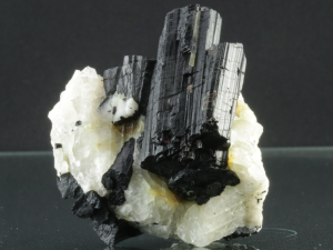 Turmalin (ang. Tourmaline)