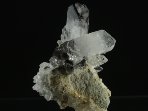 Kwarc, chloryt, brukit (ang. Quartz)